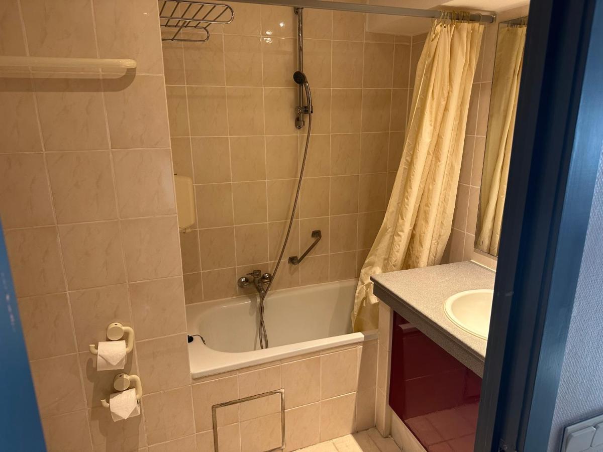 Hotel Europacity Saint-Josse-ten-Noode Екстериор снимка